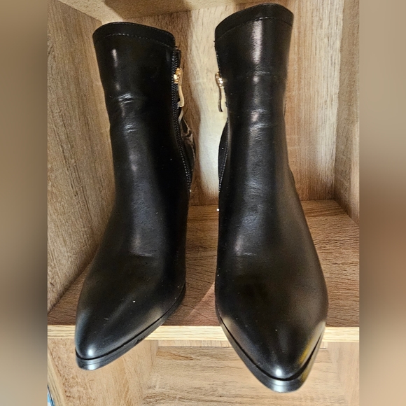 VERONA Ankles 👢 - Picture 5 of 6